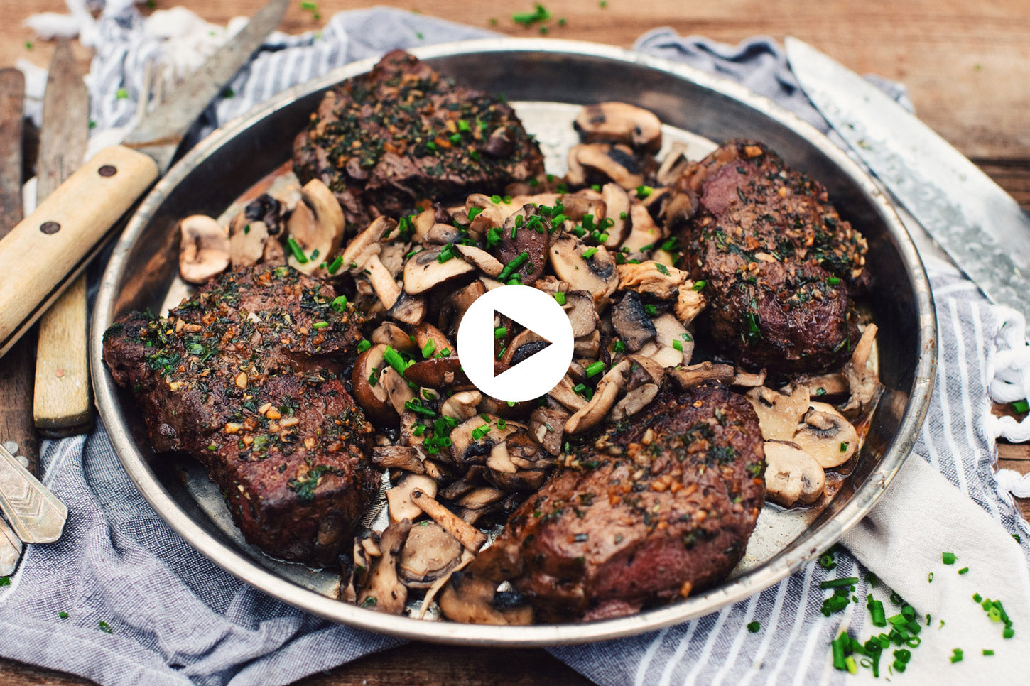 Pan Seared Filet Mignon with Pepper and Whiskey Sauce (VIDEO)